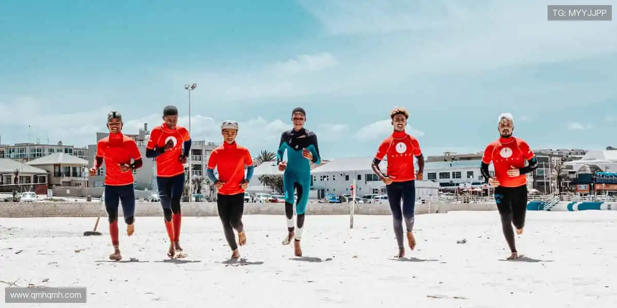 专业装备，轻松掌控赛场！🎾 品质与潮流，为你的热爱加冕！